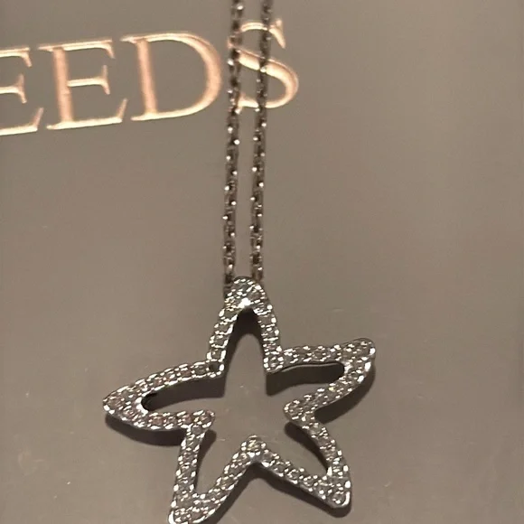 EUC SWAVORSKI CRYSTAL STARFISH NECKLACE SILVER - Picture 11 of 14